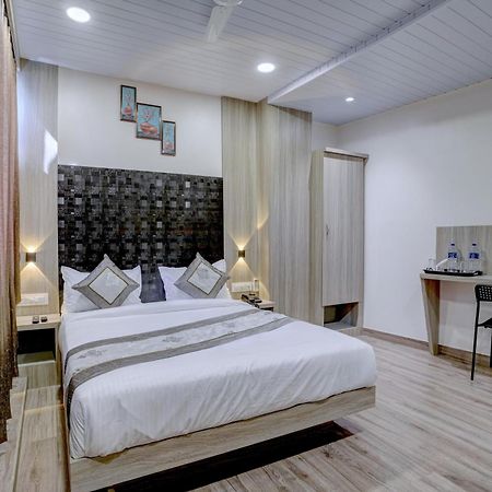 Hotel Arts International Mumbai Exterior foto