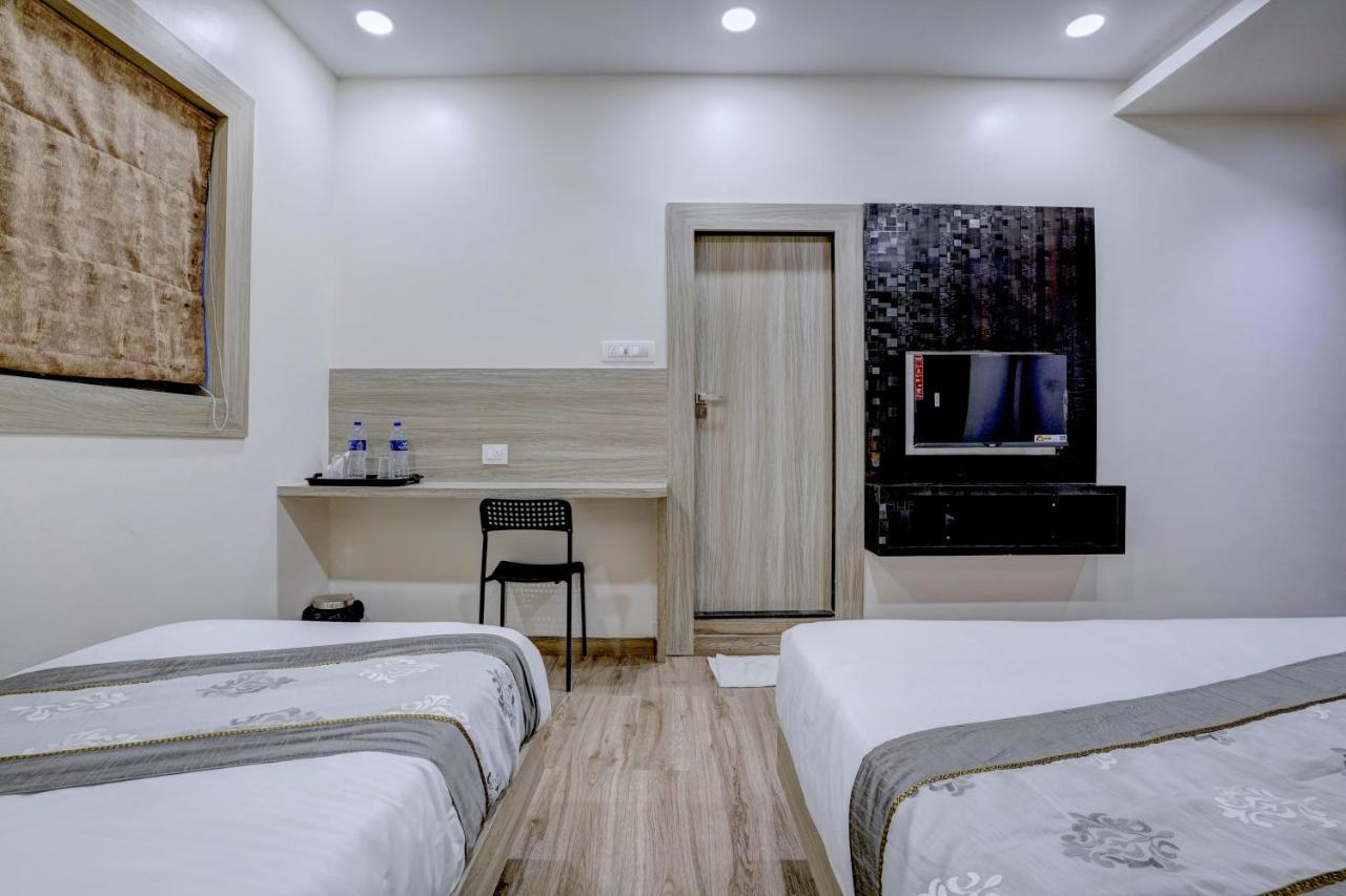 Hotel Arts International Mumbai Exterior foto