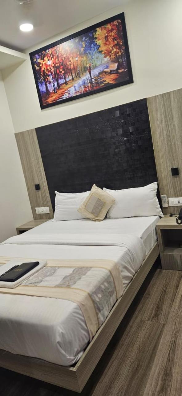 Hotel Arts International Mumbai Exterior foto