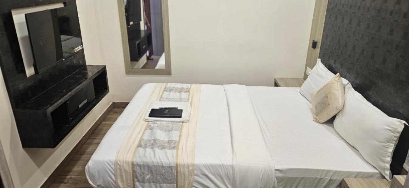 Hotel Arts International Mumbai Exterior foto