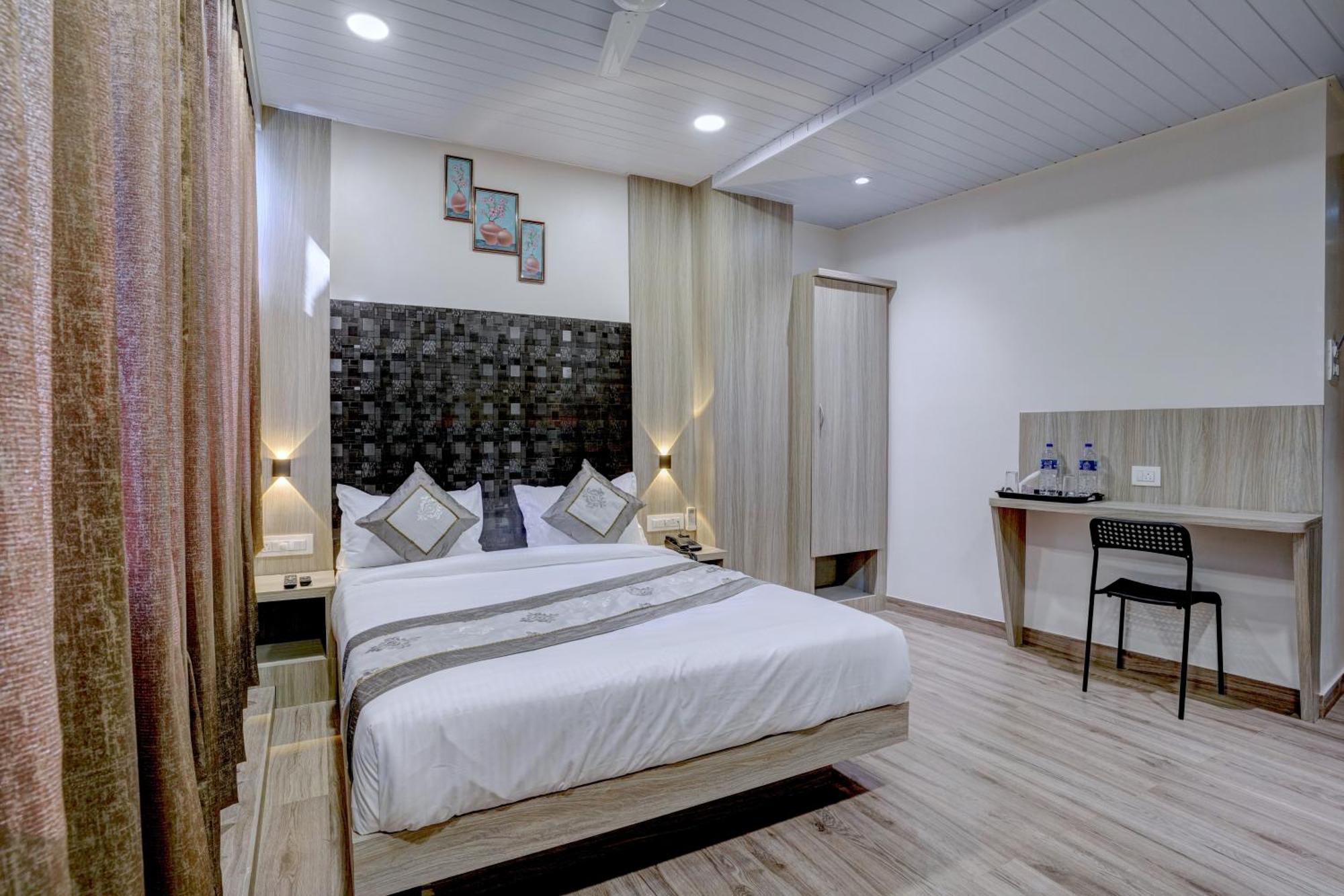Hotel Arts International Mumbai Exterior foto